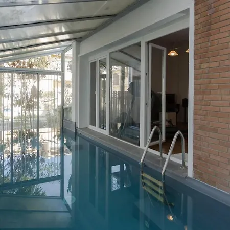 City Center Accomodation For Women - Free Bicycles Holiday home Limassol
