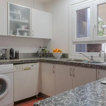 City Center Accomodation For Women - Free Bicycles *