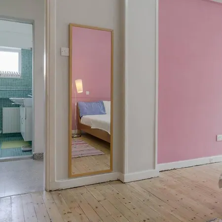 Holiday home City Center Accomodation For Women - Free Bicycles