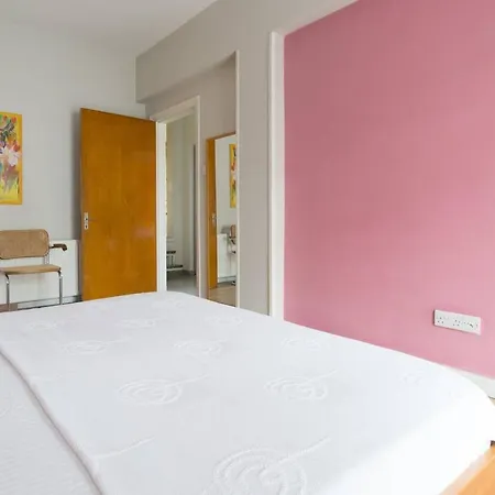 City Center Accomodation For Women - Free Bicycles * Λεμεσός